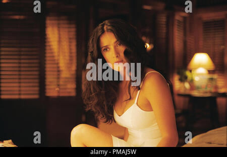 Salma Hayek come "Lola" di New Line Cinema del film dopo il tramonto. (2004) Foto Stock