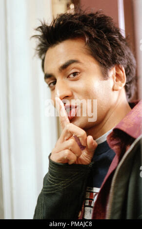 Kal Penn stelle come 'Kumar" di New Line Cinema la commedia, Harold e Kumar vanno al castello bianco. (2004) Foto Stock