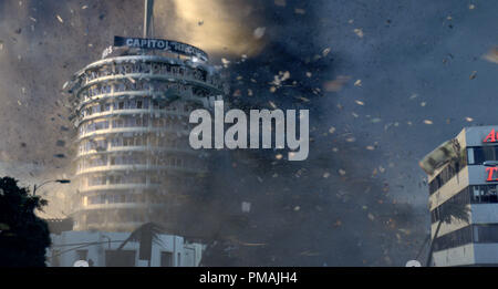 Tornades distruggere un altro Los Angeles landmark " Il giorno dopo domani" (2004) Foto Stock