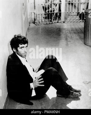 Elliott Gould, 'La lunga arrivederci' (1973) United Artists Riferimento File # 33300 629THA Foto Stock