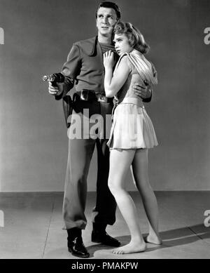 Leslie Nielson, Anne Francesco, "Pianeta Proibito' (1956) MGM Riferimento File # 33300 664 THA Foto Stock