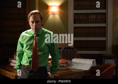 Saul Goodman (Bob Odenkirk) - Rottura Bad   Stagione 5, episodio 9 - Photo credit: Ursula Coyote/AMC Foto Stock