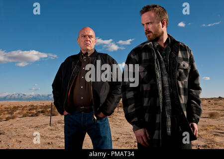 Hank Schrader (Dean Norris) e Saul Goodman (Bob Odenkirk) - Rottura Bad   Stagione 5B   galleria - Photo credit: Frank Ockenfels 3/AMC Foto Stock