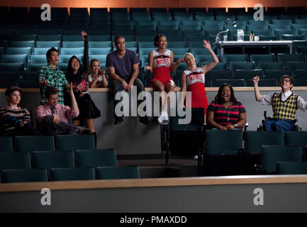 "Glee stagione 2 (2010 - 2011) Chris Colfer, Matthew Morrison, Jenna Ushkowitz, Dianna Agron , Mark Salling e Cast Foto Stock