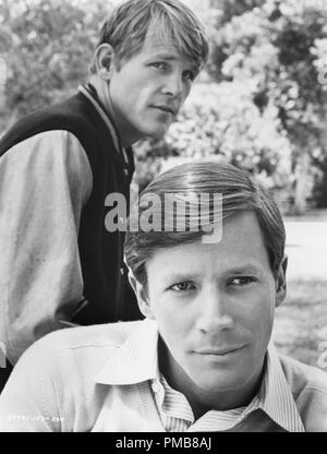 Nick Nolte, Peter Strauss "ricco uomo povero uomo' (1976) ABC Riferimento File # 32337 050THA Foto Stock