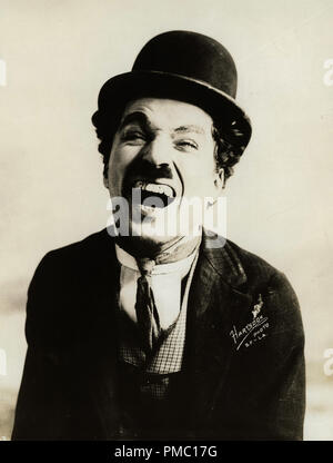 Charles Chaplin, circa 1916, Foto di Fred Hartsook Riferimento File # 33595 221THA Foto Stock