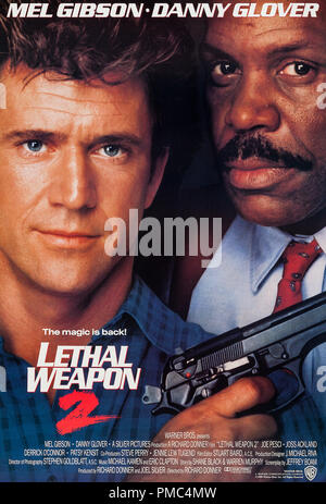 Mel Gibson, Danny Glover, Arma letale 2 (Warner Brothers, 1989). Poster di riferimento file # 33595 880THA Foto Stock