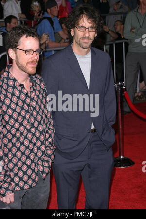 'L'Ladykillers' Premiere 3-12-2004 Joel Coen e fratello Ethan Coen Foto di Giuseppe Martinez - Tutti i diritti riservati Riferimento File # 21785 0121PLX per solo uso editoriale - Tutti i diritti riservati Foto Stock