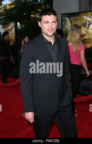 'The Bourne Supremacy' Premiere 7-15-2004 Karl Urban Foto di Giuseppe Martinez / PictureLux Riferimento File # 21900 0153-picturelux per solo uso editoriale - Tutti i diritti riservati Foto Stock