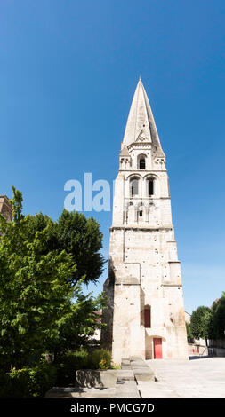 Torre dell'Abbaye Saint-Germain in Auxerre, Borgogna, in Francia, in Europa Foto Stock