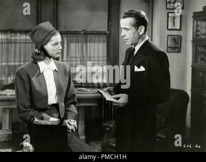 Lauren Bacall, Humphrey Bogart, in 'Big Sleep" (Warner Brothers, 1946). Riferimento al file # 33635 272THA Foto Stock