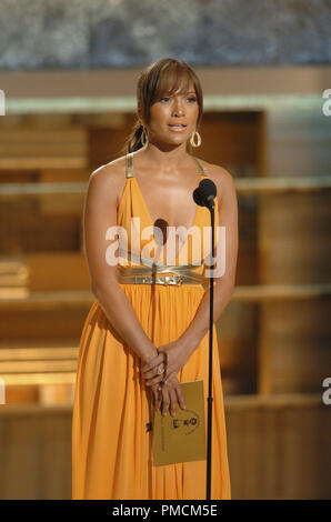 Teletrasmesso al 61st annuale "Golden Globe Awards' 1-25-2004 Jennifer Lopez, svoltasi presso il Beverly Hilton Hotel di Beverly Hills, CA. Riferimento al file # 1079 024PLX per solo uso editoriale - Foto Stock