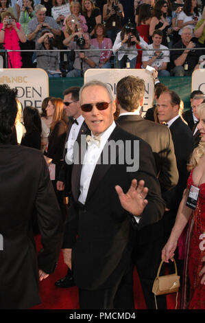 Arrivati al "Golden Globe Awards - sessantaduesima annuale", Clint Eastwood 1-16-2005 Riferimento File # 1080 103PLX per solo uso editoriale - Foto Stock