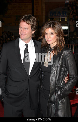 "Ocean's Twelve' Premiere 12-8-2004 Rande Gerber (marito), Cindy Crawford Foto di Giuseppe Martinez - Tutti i diritti riservati Riferimento File # 22076 0118PLX per solo uso editoriale - Tutti i diritti riservati Foto Stock