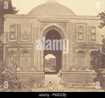 [Santuario - Alai Darwaza, Kootub]. Data/Periodo: 1858. Stampa. Albume d'argento. Altezza: 264 mm (10.39 in); larghezza: 300 mm (11,81 in). Autore: Felice Beato. Foto Stock