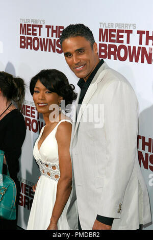 Meet the Browns Premiere Angela Bassett, Rick Fox 3-13-2008 / Glossari Affini plafoniera / Los Angeles, CA / Lionsgate / © Giuseppe Martinez / Picturelux - Tutti i diritti riservati Riferimento File # 23391 0035PLX per solo uso editoriale - Tutti i diritti riservati Foto Stock