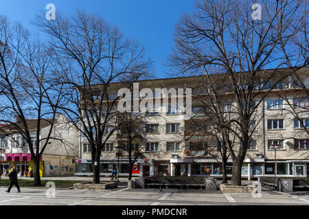 PERNIK, Bulgaria - 12 Marzo 2014: vista panoramica del centro della città di Pernik, Bulgaria Foto Stock
