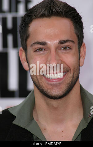 Dodgeball: una vera storia di Underdog Premiere 6-14-2004 Zachary Levi Foto di Giuseppe Martinez / PictureLux Riferimento File # 21861 0057PLX per solo uso editoriale - Tutti i diritti riservati Foto Stock