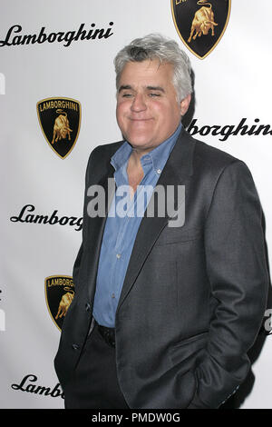 Jay Leno a Lamborghini di tutto il mondo il partito di debutto per le loro ultime Top Secret veicolo presso il Museo della Radio e della televisione, 5 gennaio 2006 - Beverly Hills, CA Foto di Giuseppe Martinez - Tutti i diritti riservati Riferimento File # 22597 0015PLX per solo uso editoriale - Tutti i diritti riservati Foto Stock