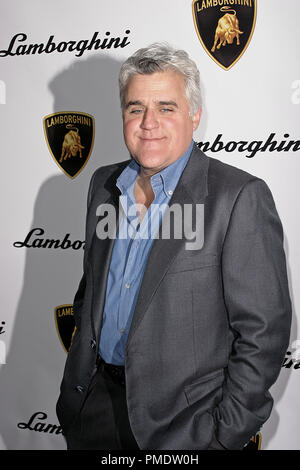 Jay Leno a Lamborghini di tutto il mondo il partito di debutto per le loro ultime Top Secret veicolo presso il Museo della Radio e della televisione, 5 gennaio 2006 - Beverly Hills, CA Foto di Giuseppe Martinez - Tutti i diritti riservati Riferimento File # 22597 0016PLX per solo uso editoriale - Tutti i diritti riservati Foto Stock