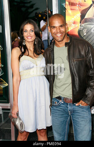 'Rush Hour 3' (Premiere) Dayanara Torres, Amaury Nolasco 7-30-2007 / il Teatro Cinese di Mann / Hollywood, CA / New Line Cinema / © Giuseppe Martinez/Picturelux - Tutti i diritti riservati Riferimento File # 23135 0028PLX per solo uso editoriale - Tutti i diritti riservati Foto Stock