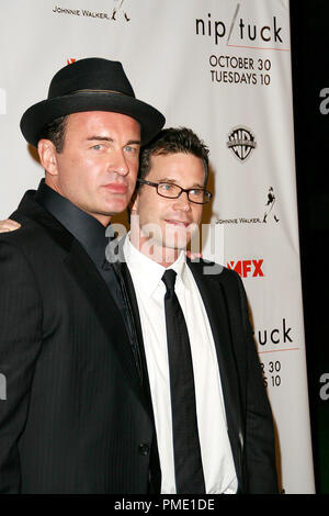 Nip / Tuck Stagione 5 Premiere lo screening di Julian McMahon e Dylan Walsh 10-20-2007 / Paramount Theatre / Hollywood, CA/ FX / © Giuseppe Martinez / Picturelux - Tutti i diritti riservati Riferimento File # 23220 0003PLX per solo uso editoriale - Tutti i diritti riservati Foto Stock