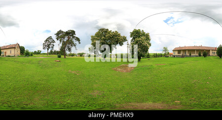 Visualizzazione panoramica a 360 gradi di Vecchia scuola su Kisbágyon, Ungheria