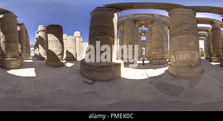 Visualizzazione panoramica a 360 gradi di Tempio di Karnak, grande Hypostyle Hall, dipinto di colonne