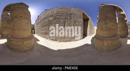 Visualizzazione panoramica a 360 gradi di Tempio di Karnak, muro inciso