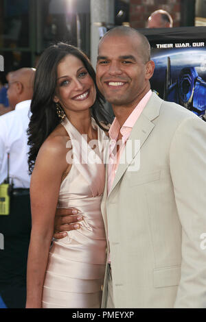 Trasformatori (Premiere) Dayanara Torres, Amaury Nolasco 6-27-2007 / Mann's Village Teatro / Los Angeles, CA / Paramount Pictures / Foto di Giuseppe Martinez Riferimento File # 23106 0016JM per solo uso editoriale - Foto Stock