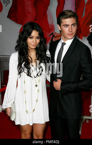 'High School Musical 3: Senior Year' Premiere Vanessa Anne Hudgens, Zac Efron 10-16-2008 / Galen Centre / Los Angeles, CA / Walt Disney Pictures / Foto di Giuseppe Martinez Riferimento File # 23639 0018PLX per solo uso editoriale - Tutti i diritti riservati Foto Stock
