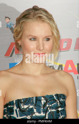 Kristen Bell alla premiere di Summit Entertainment e Imagi Studios' 'Astro Boy". Gli arrivi presso Grauman's Chinese Theatre a Hollywood, CA, 19 ottobre 2009. Foto di: Giuseppe Martinez/PictureLux Riferimento File # 30090 20PLX per solo uso editoriale - Tutti i diritti riservati Foto Stock