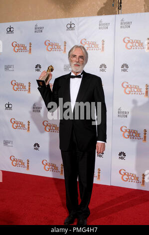 Dopo aver ricevuto il Golden Globe per il miglior film in lingua straniera per il nastro bianco (Das Weisse Band - Eine Deutsche Kindergeschichte) (Germania), prodotta da X Filme Creative Pool/Les Films du Losange/Lucky Red/Wega Film Sony Pictures Classics, Michael Haneke pongono backstage in sala stampa della sessantasettesima Annuale di Golden Globe Awards presso il Beverly Hilton di Beverly Hills, CA domenica 17 gennaio, 2010. Foto Stock