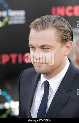 Leonardo DiCaprio alla premiere di Warner Brothers Pictures' 'Inizio'. Gli arrivi presso Grauman's Chinese Theatre a Hollywood, CA, 13 luglio 2010. Foto di Giuseppe Martinez / PictureLux Riferimento File # 30329 110PLX per solo uso editoriale - Tutti i diritti riservati Foto Stock