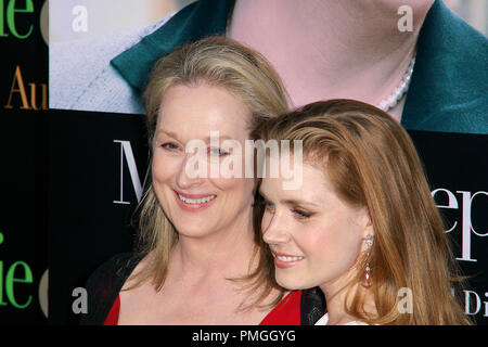 Meryl Streep e Amy Adams alla premiere di Sony Pictures' 'Julie & Julia'- Arrivi presso il Mann Village Theatre di Westwood, CA Luglio 27,2009. Foto di: Giuseppe Martinez/PictureLux Riferimento File # 30049 25PLX per solo uso editoriale - Tutti i diritti riservati Foto Stock