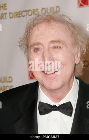 Gene Wilder a xiv annuale di Art Directors Guild Awards. Gli arrivi presso la sala da ballo internazionale presso il Beverly Hilton Hotel di Beverly Hills, CA, 13 febbraio 2010. Foto di PictureLux Riferimento File # 30127 08PLX per solo uso editoriale - Tutti i diritti riservati Foto Stock