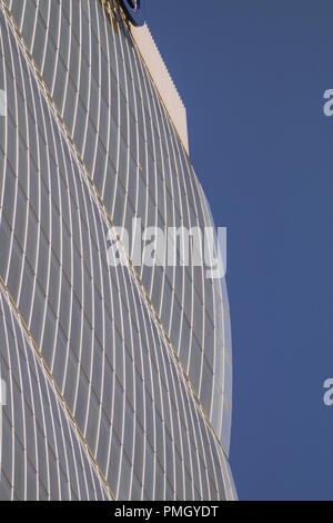 Torre di Allianz, AKA "dritto" grattacielo alto edificio progettato nel quartiere di CityLife. Milano, Italia, dal giapponese architetto Arata Isozak Foto Stock