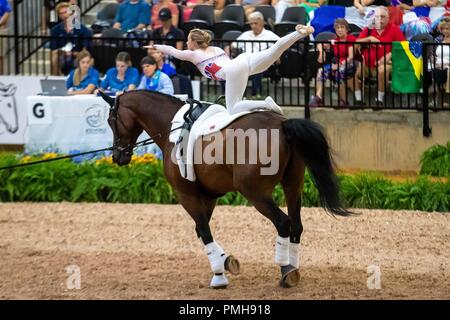 Tryon, North Carolina, Stati Uniti d'America . Xviii Sep, 2018. Lucy Phillips. Demezza. Linger Julie Newell. GBR. Vaulting. Femmina individuali la concorrenza. Il giorno 7. Giochi equestri mondiali. WEG 2018 Tryon. Carolina del Nord. Stati Uniti d'America. 18/09/2018. Credito: Sport In immagini/Alamy Live News Foto Stock