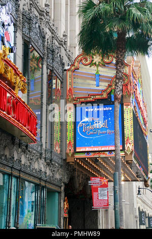 Atmosfera a Hollywood Camera di Commercio cerimonia in onore di Tinker Bell con il 2,418th della stella sulla Hollywood Walk of Fame sulla Hollywood Boulevard in Hollywood, CA, Settembre 21, 2010 Foto © Giuseppe Martinez / Picturelux - Tutti i diritti riservati. Riferimento al file # 30478 001JM per solo uso editoriale - Foto Stock