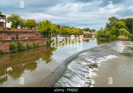 Chester Weir sul fiume Dee CHESHIRE REGNO UNITO. Agosto 2018 Foto Stock