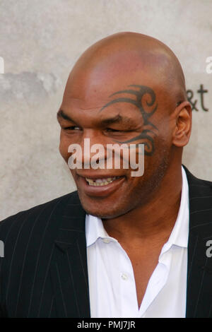 Mike Tyson al quarto Annual Spike TV 'Ragazzo scelta' Awards . Gli arrivi presso Sony Studios, nella città di Culver, CA 5 Giugno 2010. Foto di: PictureLux Riferimento File # 30278 011PLX per solo uso editoriale - Tutti i diritti riservati Foto Stock