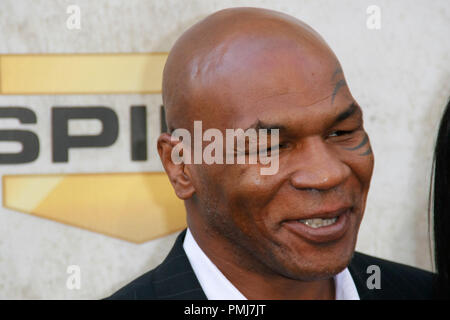 Mike Tyson al quarto Annual Spike TV 'Ragazzo scelta' Awards . Gli arrivi presso Sony Studios, nella città di Culver, CA 5 Giugno 2010. Foto di: PictureLux Riferimento File # 30278 012PLX per solo uso editoriale - Tutti i diritti riservati Foto Stock