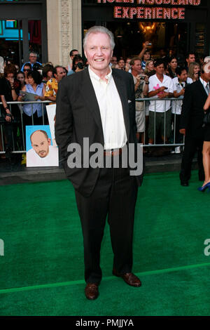 Jon Voight alla premiere di "segretariato". Gli arrivi presso l'El Capitan theater a Hollywood, CA Giovedì, 30 settembre 2010. Foto di PictureLux Riferimento File # 30497 014PLX per solo uso editoriale - Tutti i diritti riservati Foto Stock