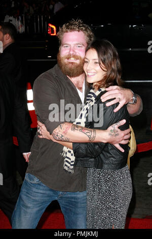 Ryan Dunn alla premiere di Paramount Picture "Jackass 3D'. Gli arrivi presso Grauman's Chinese Theatre a Hollywood, CA, 13 ottobre 2010. Foto di Giuseppe Martinez / PictureLux Riferimento File # 30569 088PLX per solo uso editoriale - Tutti i diritti riservati Foto Stock