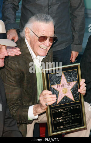 Stan Lee all'Hollywood Camera di Commercio cerimonia in onore di lui con una stella sulla Hollywood Walk of Fame in Hollywood, CA, 4 gennaio 2011. Foto di Joe Martinez / PictureLux Foto Stock