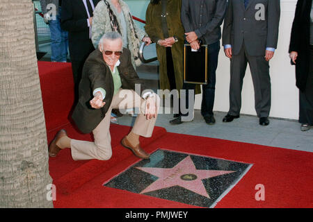 Stan Lee all'Hollywood Camera di Commercio cerimonia in onore di lui con una stella sulla Hollywood Walk of Fame in Hollywood, CA, 4 gennaio 2011. Foto di Joe Martinez / PictureLux Foto Stock