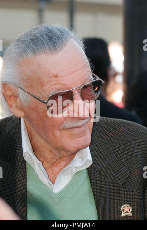 Stan Lee all'Hollywood Camera di Commercio cerimonia in onore di lui con una stella sulla Hollywood Walk of Fame in Hollywood, CA, 4 gennaio 2011. Foto di Joe Martinez / PictureLux Foto Stock