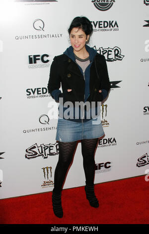 Sarah Silverman alla premiere di IFC mezzanotte il 'Super'. Gli arrivi presso il teatro egiziano in Hollywood, CA, Marzo 21, 2011. Foto di Joe Martinez / PictureLux Foto Stock