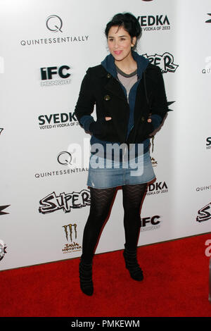 Sarah Silverman alla premiere di IFC mezzanotte il 'Super'. Gli arrivi presso il teatro egiziano in Hollywood, CA, Marzo 21, 2011. Foto di Joe Martinez / PictureLux Foto Stock