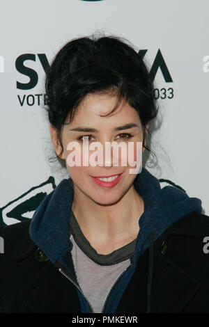 Sarah Silverman alla premiere di IFC mezzanotte il 'Super'. Gli arrivi presso il teatro egiziano in Hollywood, CA, Marzo 21, 2011. Foto di Joe Martinez / PictureLux Foto Stock